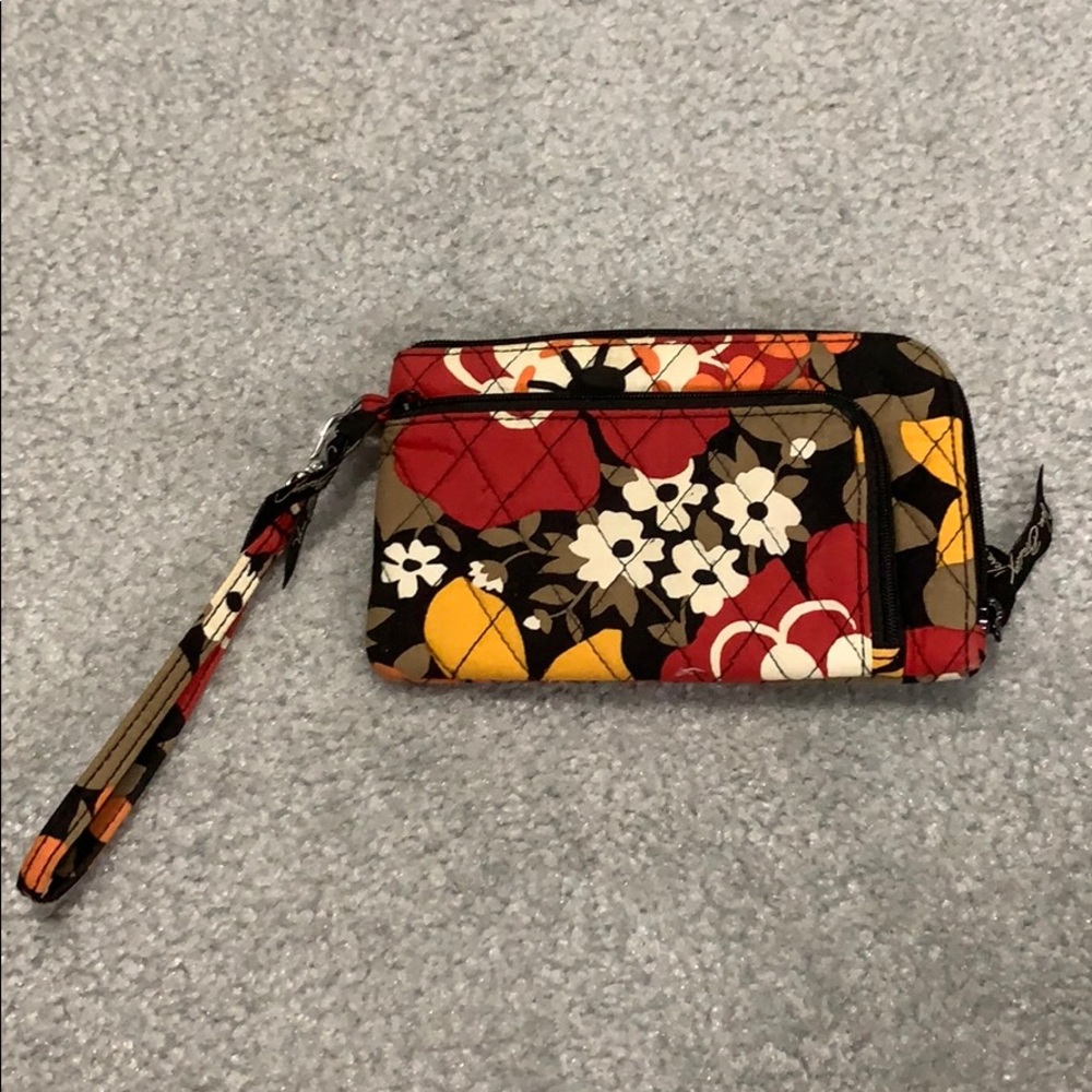 Vera Bradley wristlet - Bittersweet pattern